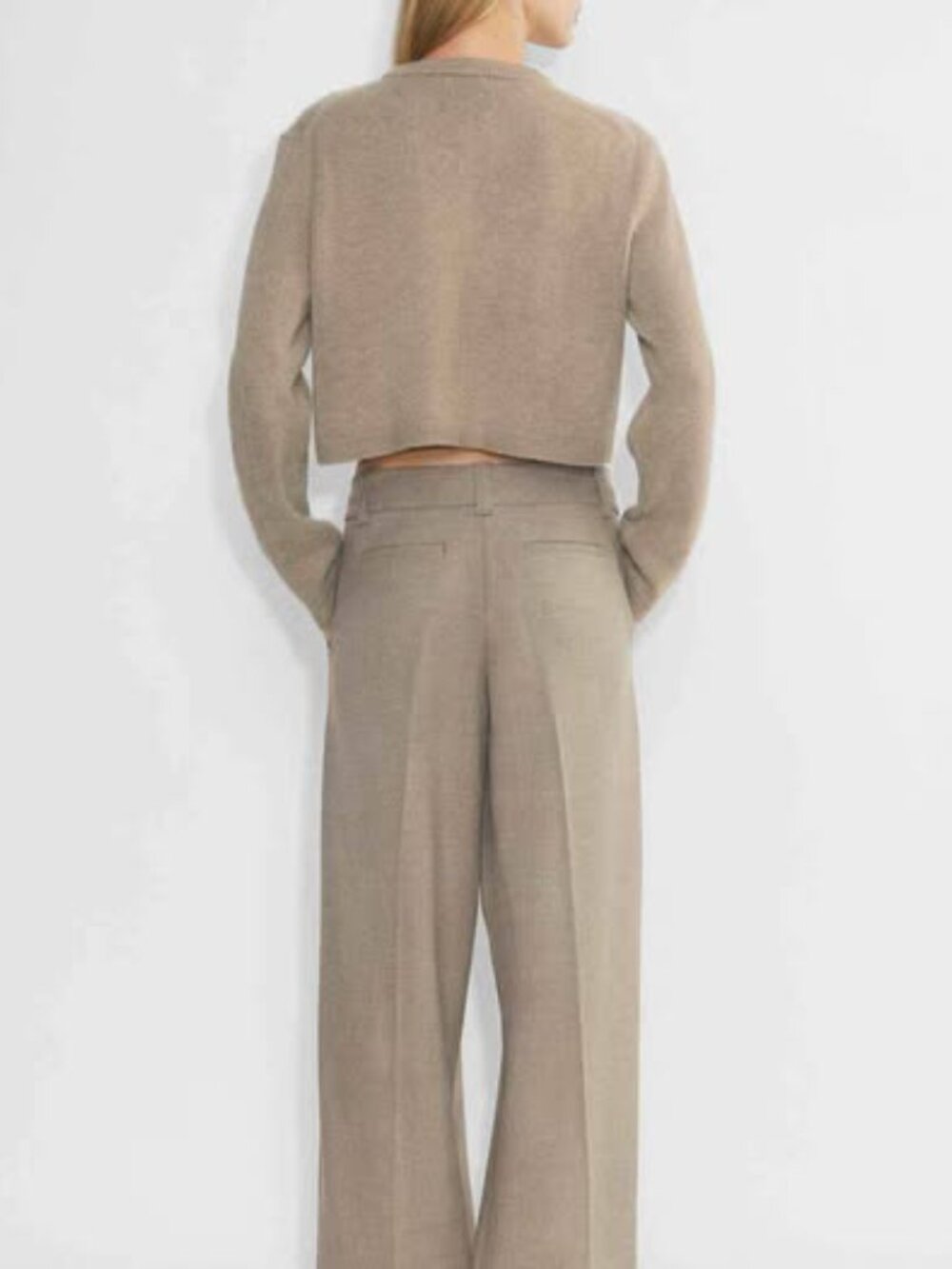 Aritzia Cashmere Relaxed Crew Cardigan (Size S) - Picture 2 of 4